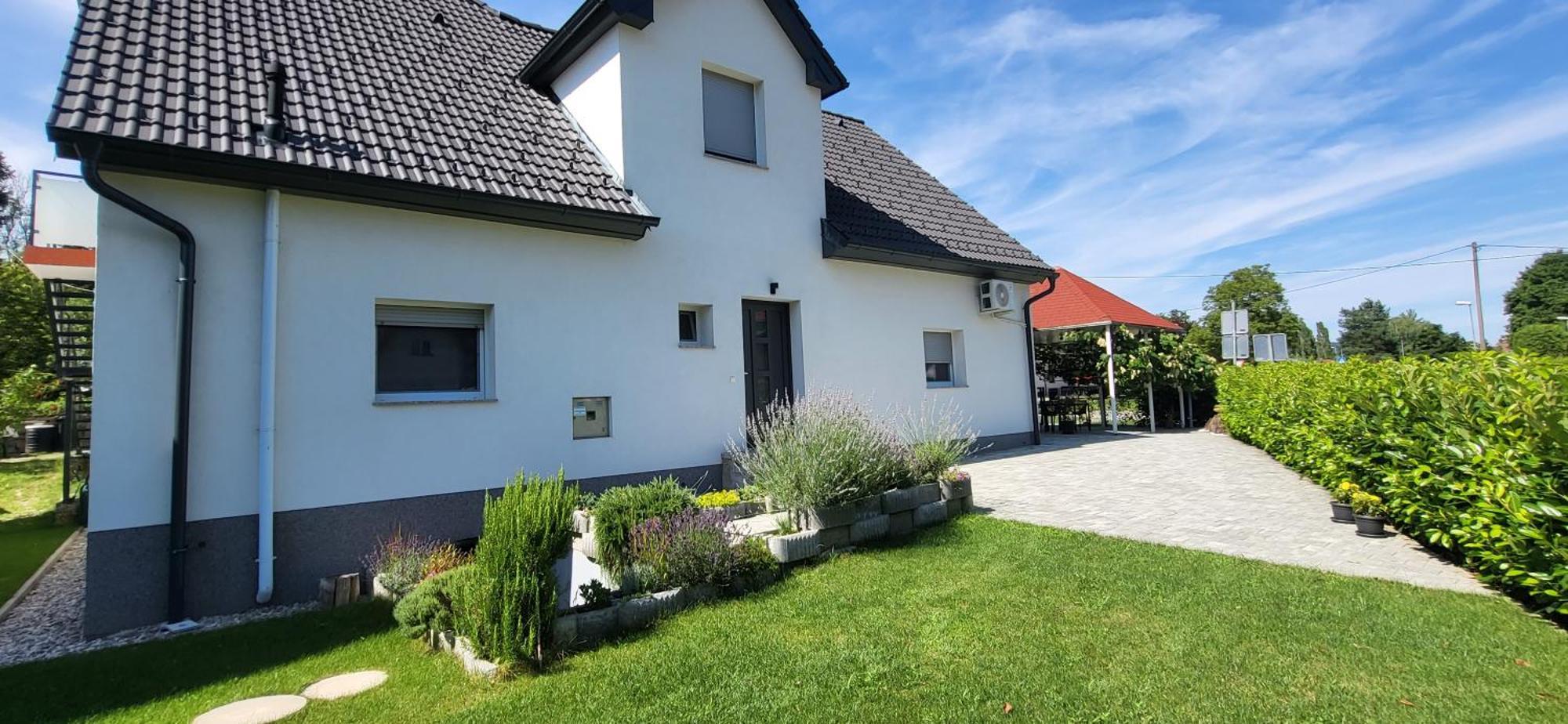 Hostel Postaja Руше Экстерьер фото